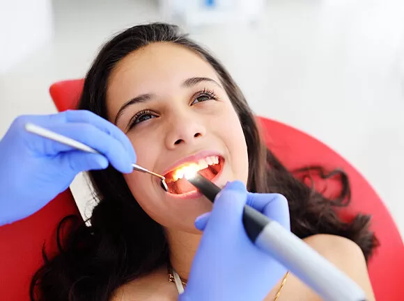  Стоматологічна клініка в Сумах Dentistree plombirovanie_kornevykh_kanalov-580x433.jpg
